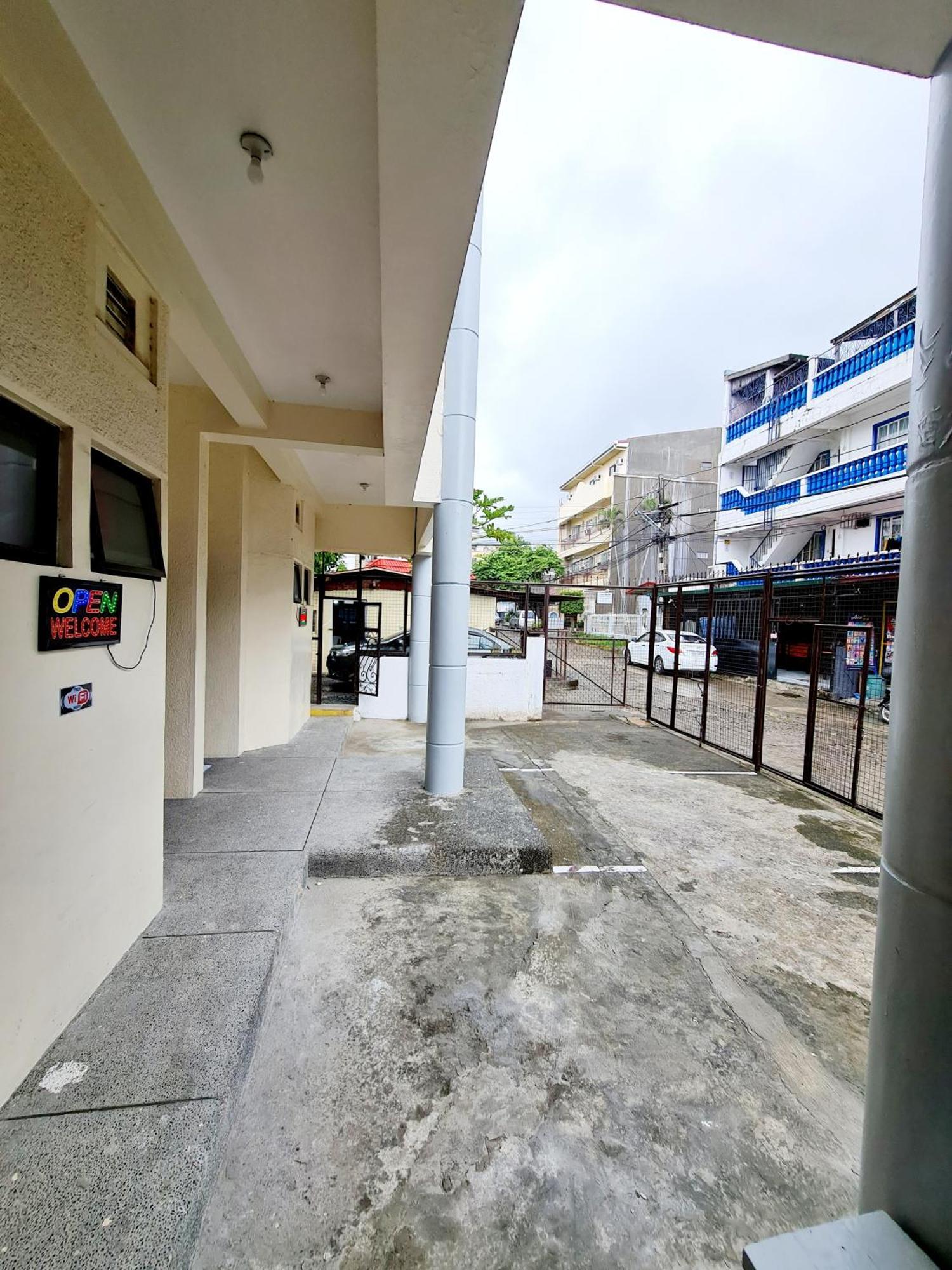 Dasma Lofts Hotel Near Dela Salle Dasma Dasmarinas Exterior foto